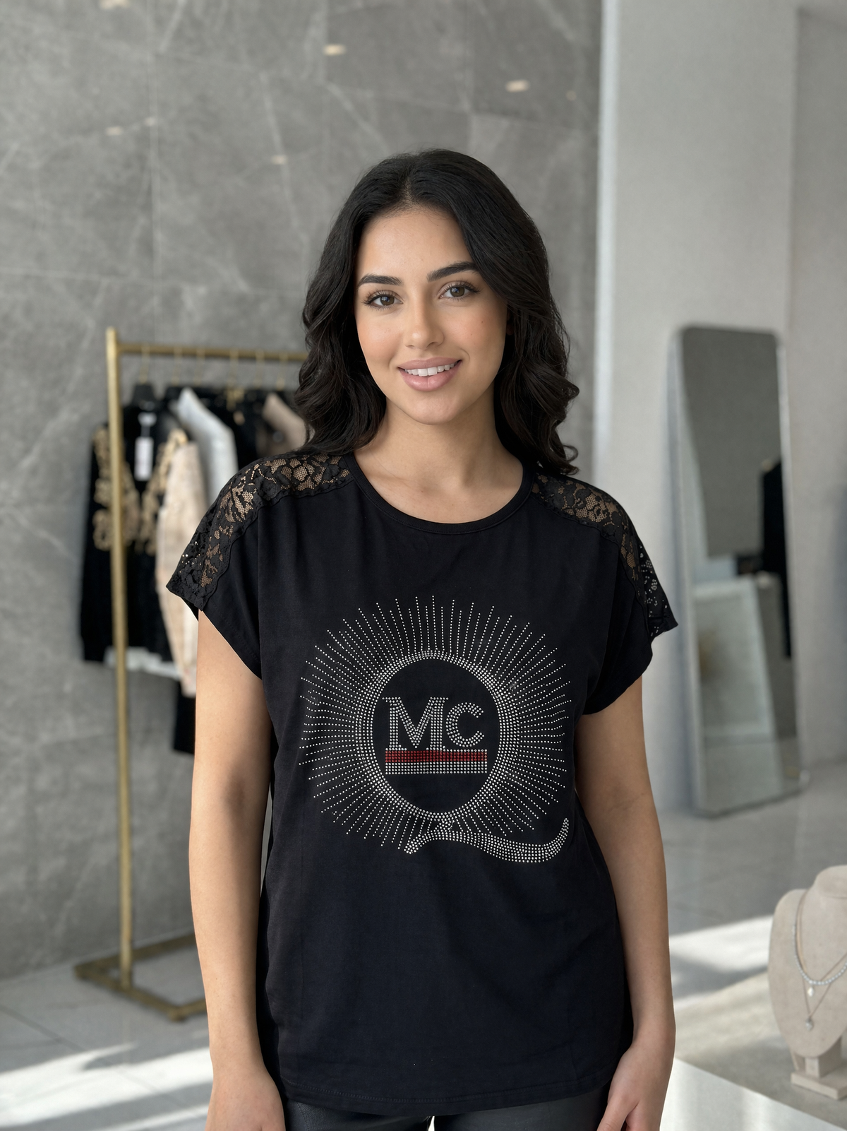 بلوزة نسائية